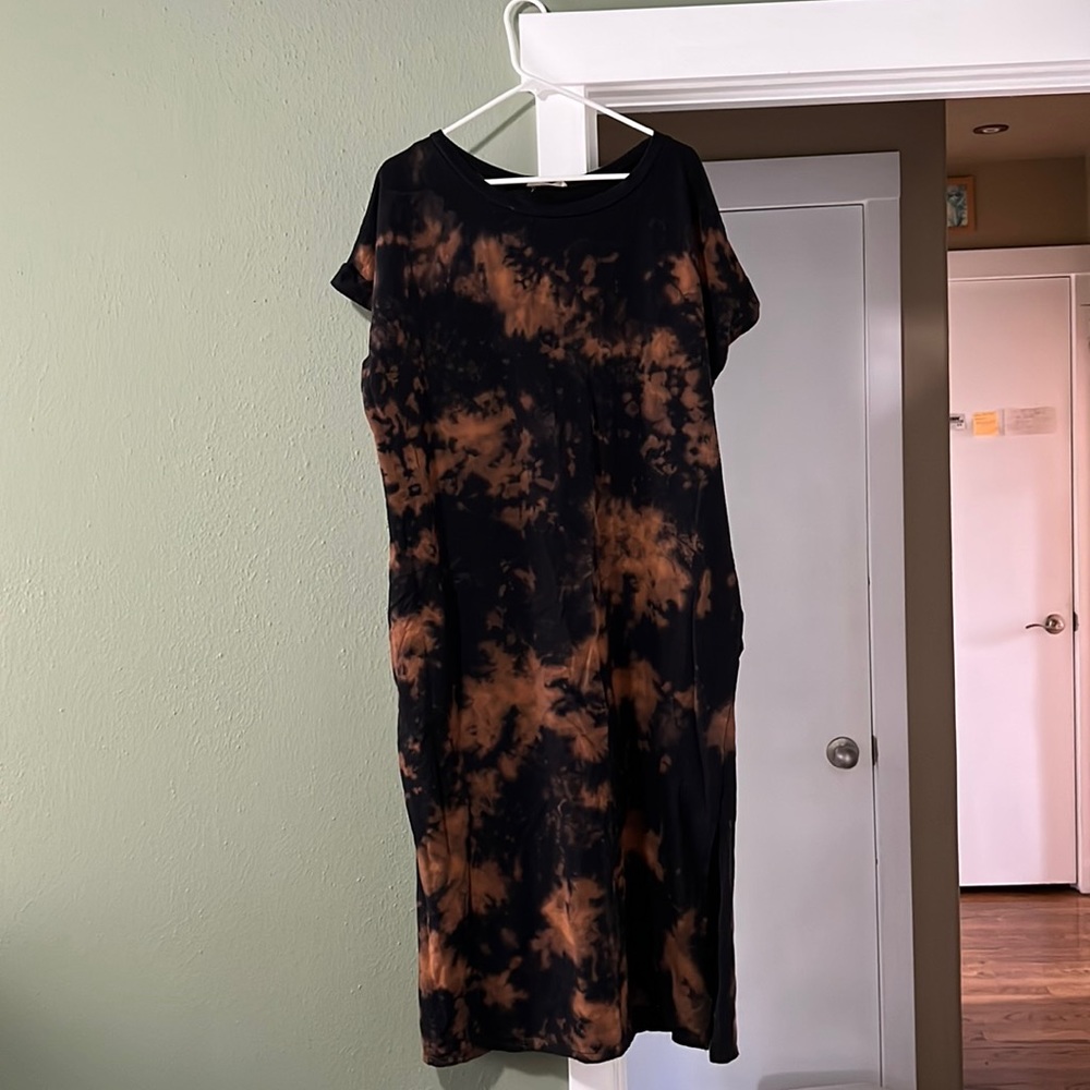 Bleach dye maxi tshirt dress with pockets! XL